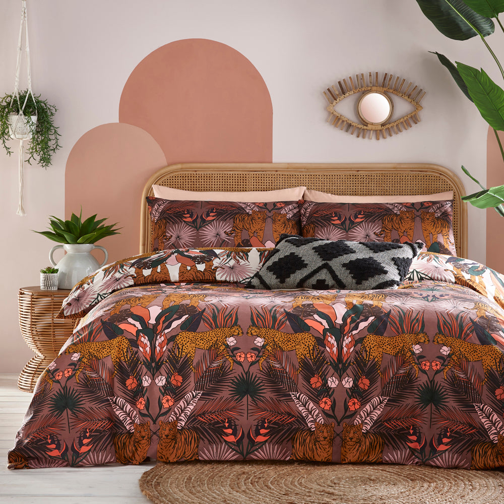 Kaihalulu Floral Printed Reversible Duvet Cover Set