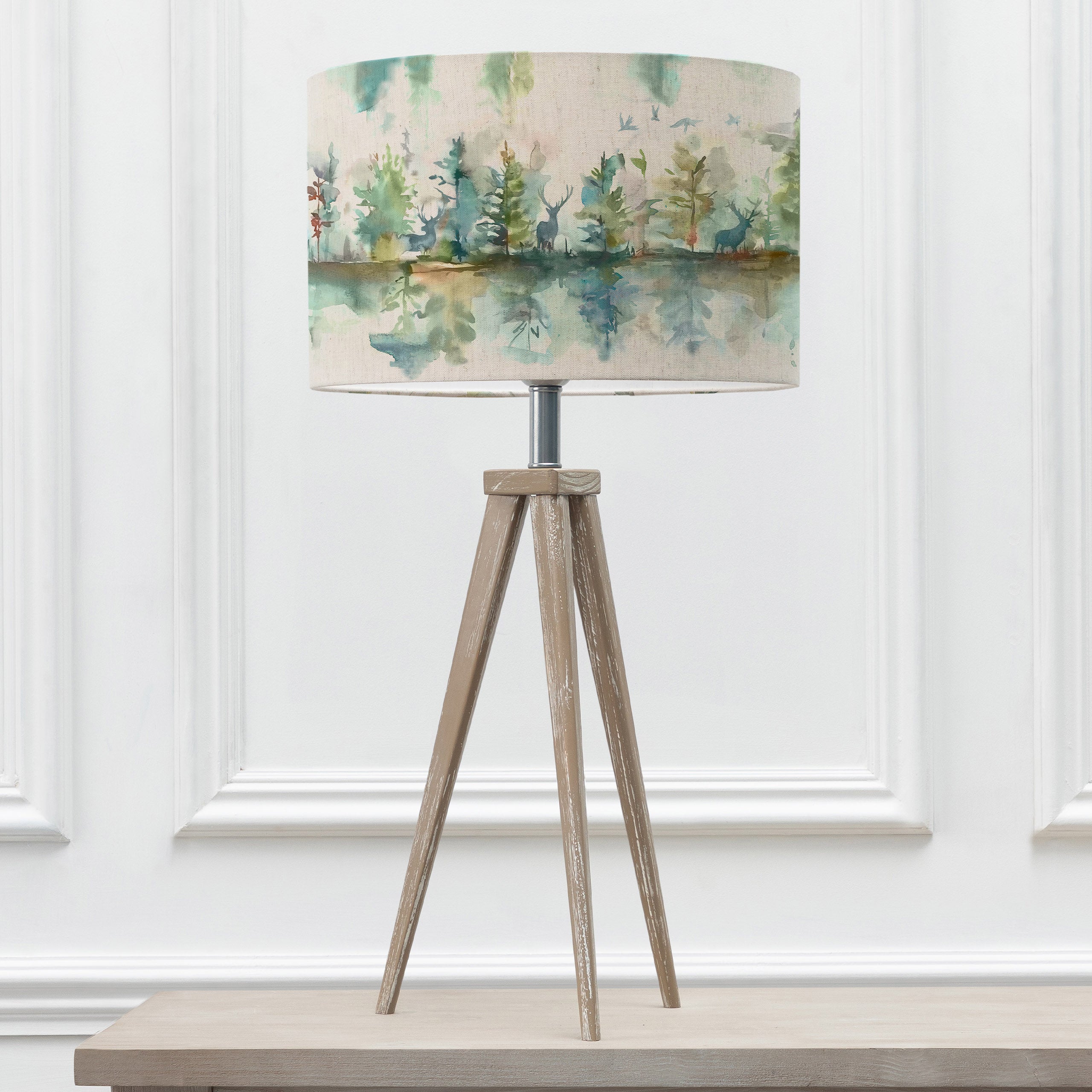 Wilderness Eva & Aratus Complete Table Lamp