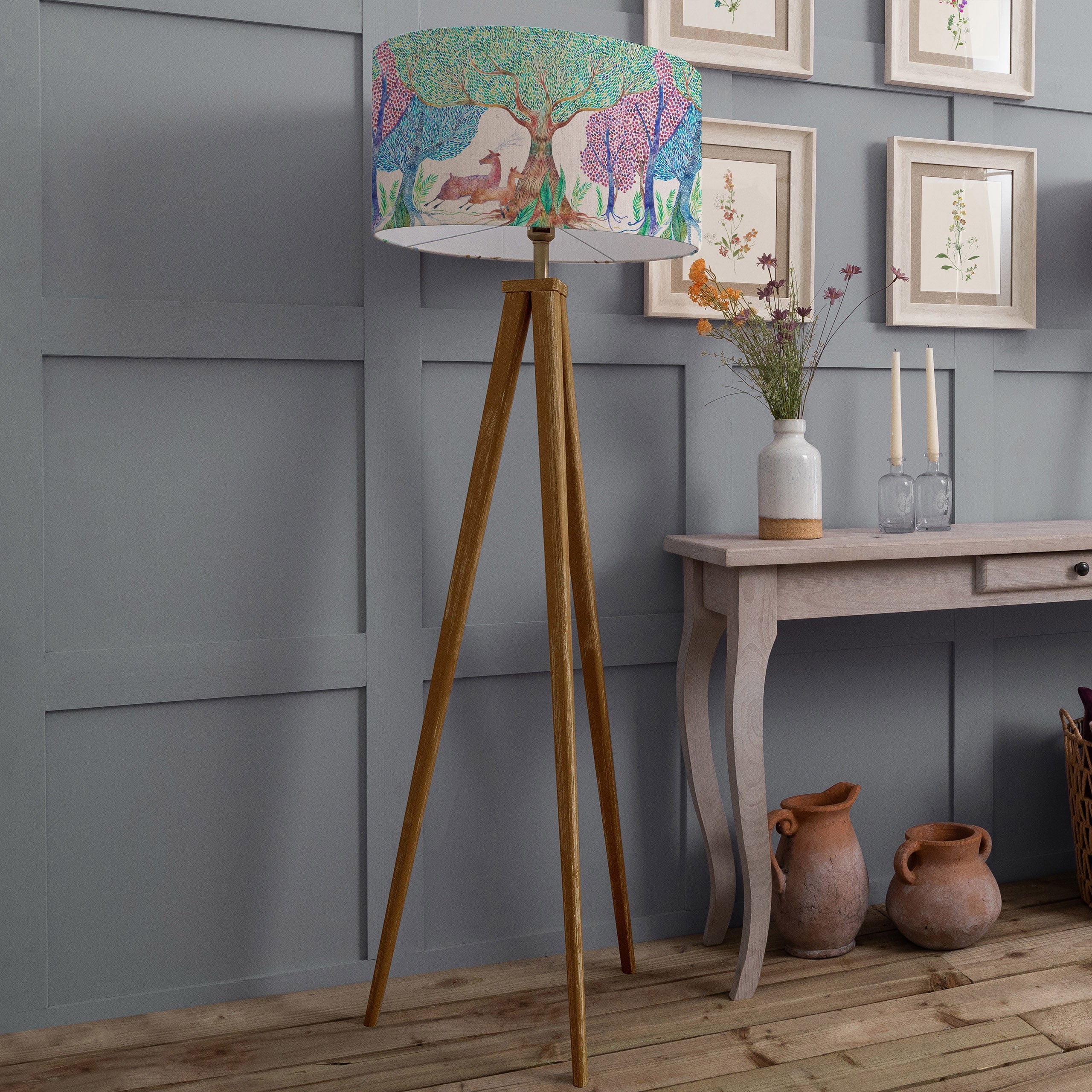 Willow Woods Eva & Aratus Complete Floor Lamp