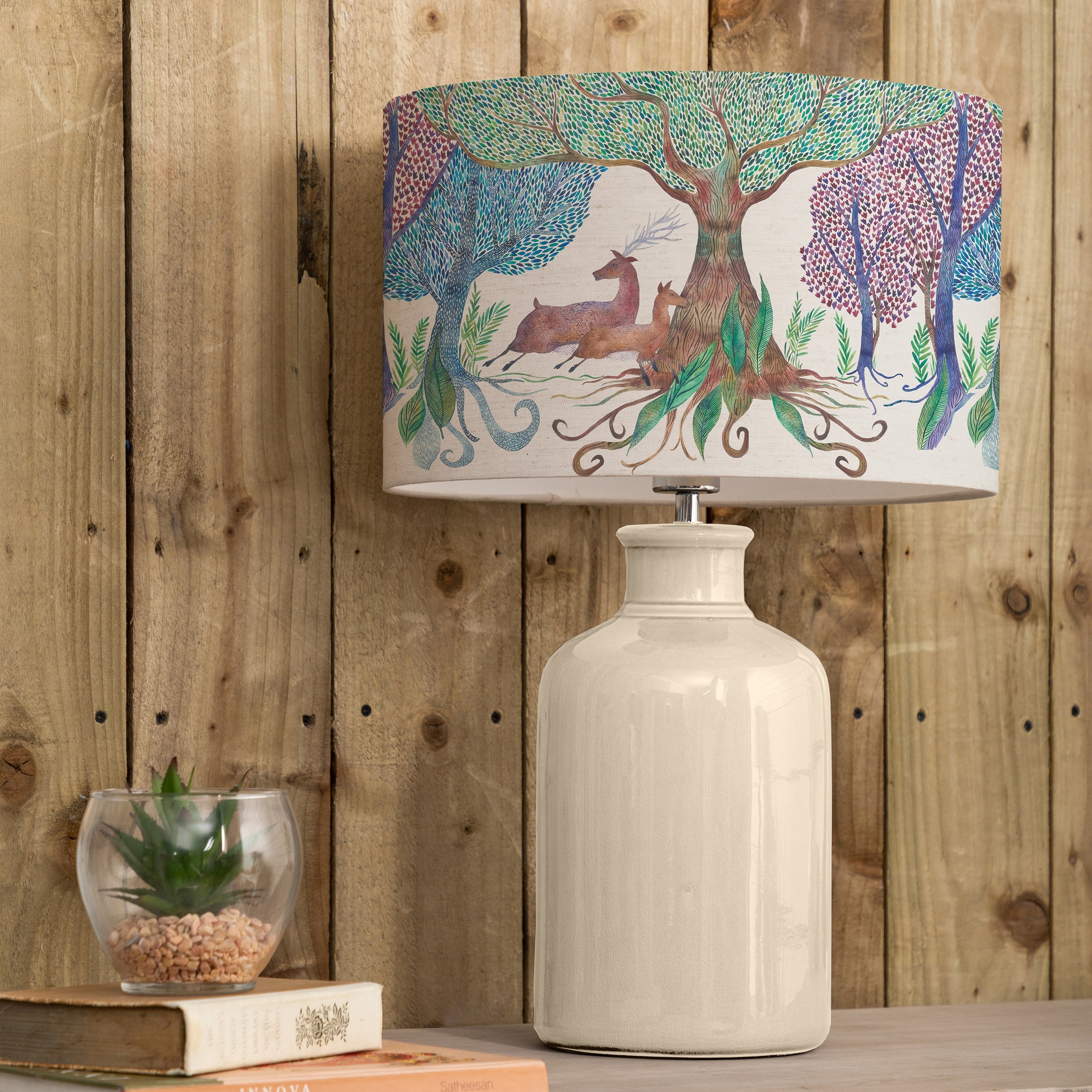 Willow Woods Eva & Elspeth Complete Table Lamp