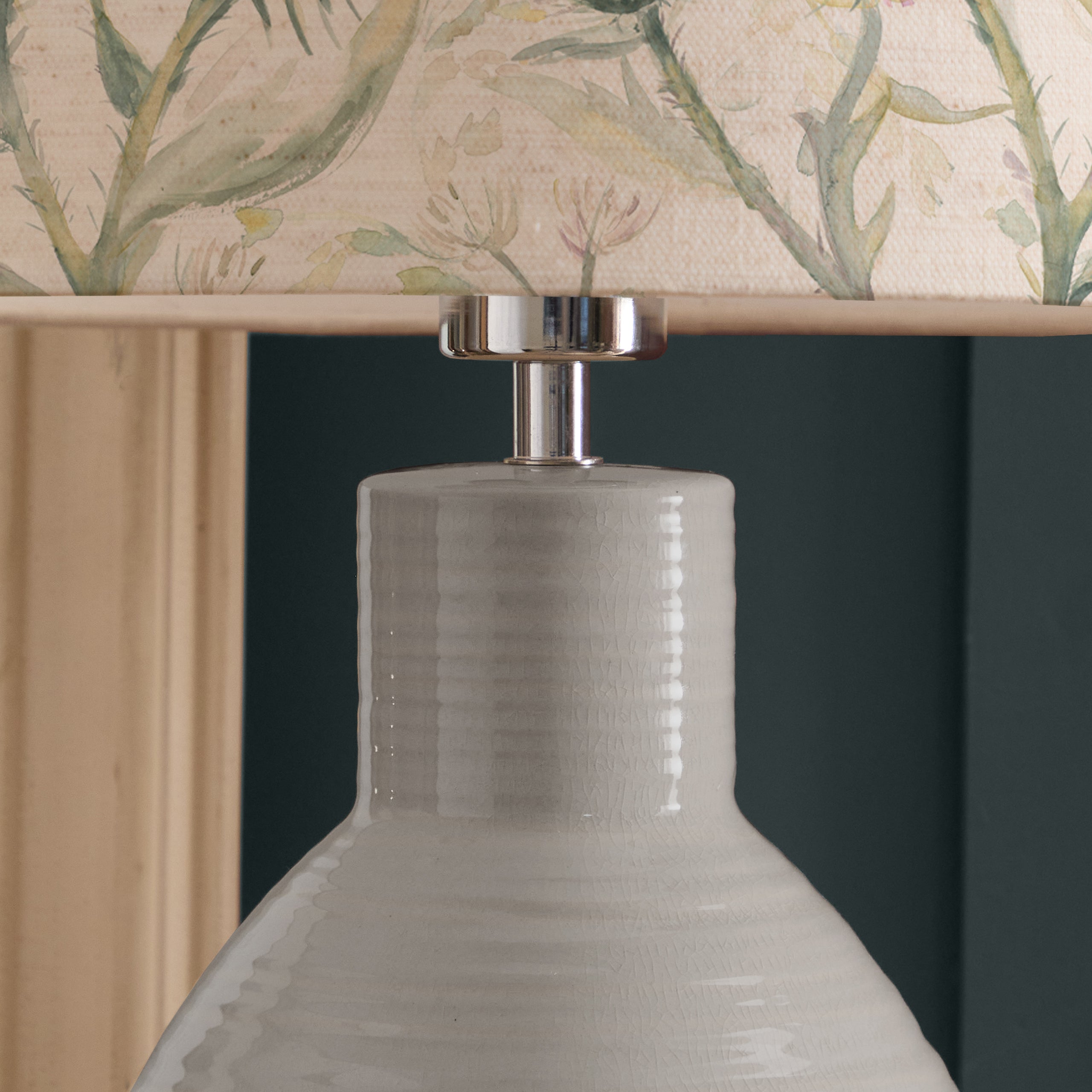 Thistle Glen Eva & Epona Complete Table Lamp