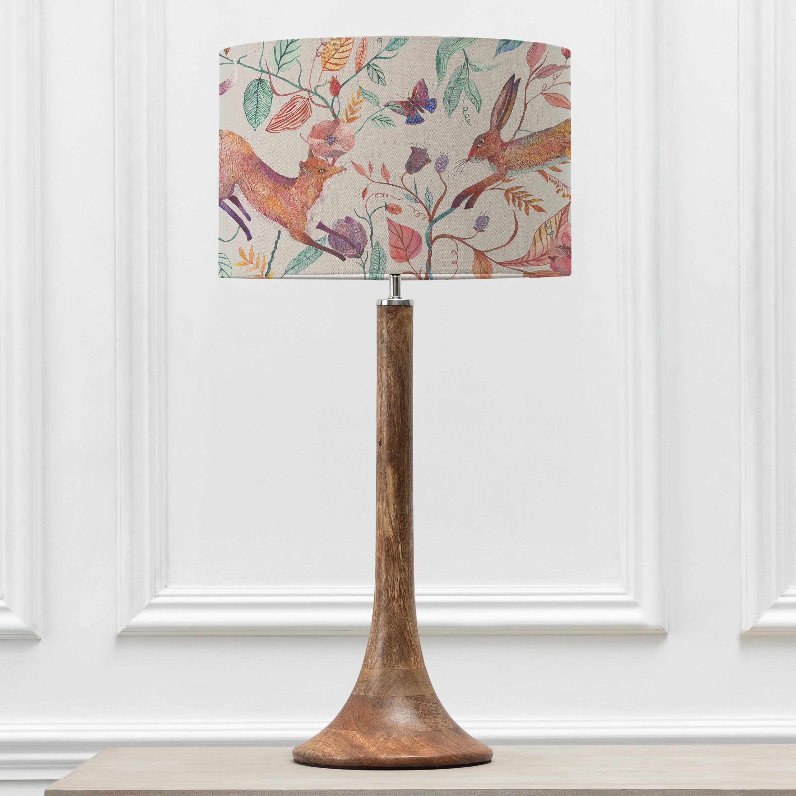 Leaping Into The Fauna Eva & Kinross Complete Table Lamp
