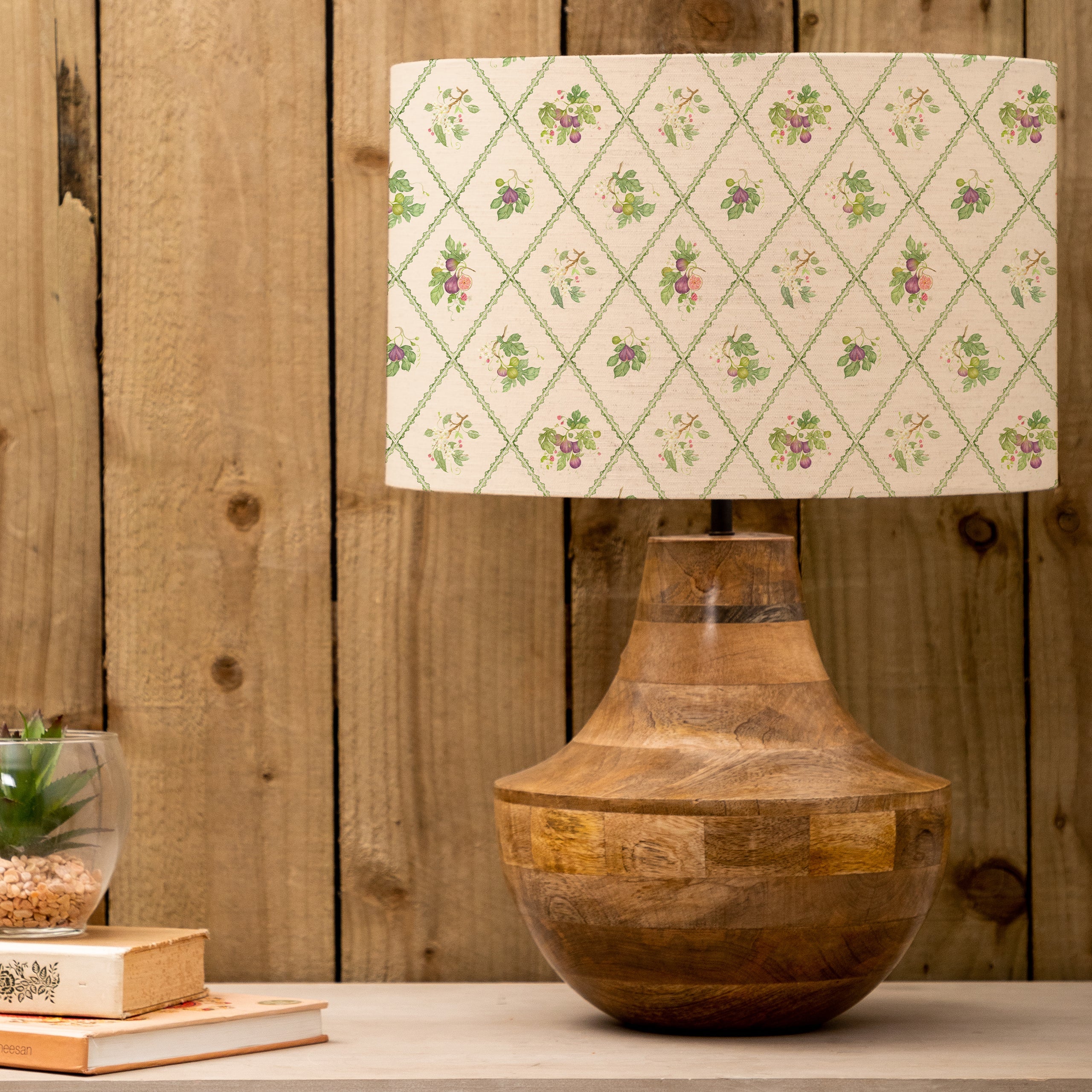 Fig Trellis Eva & Leven Complete Table Lamp