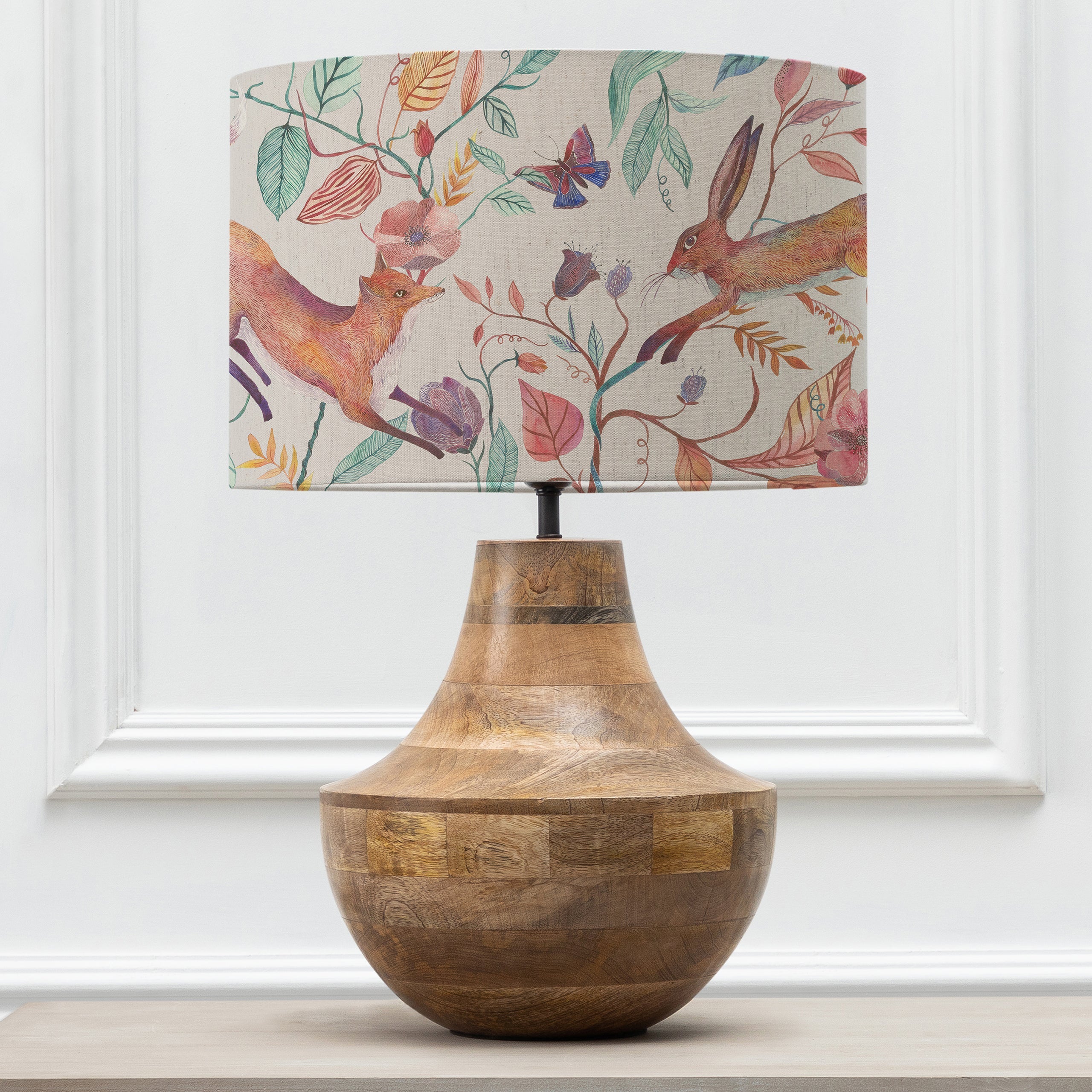 Leaping Into The Fauna Eva & Leven Complete Table Lamp