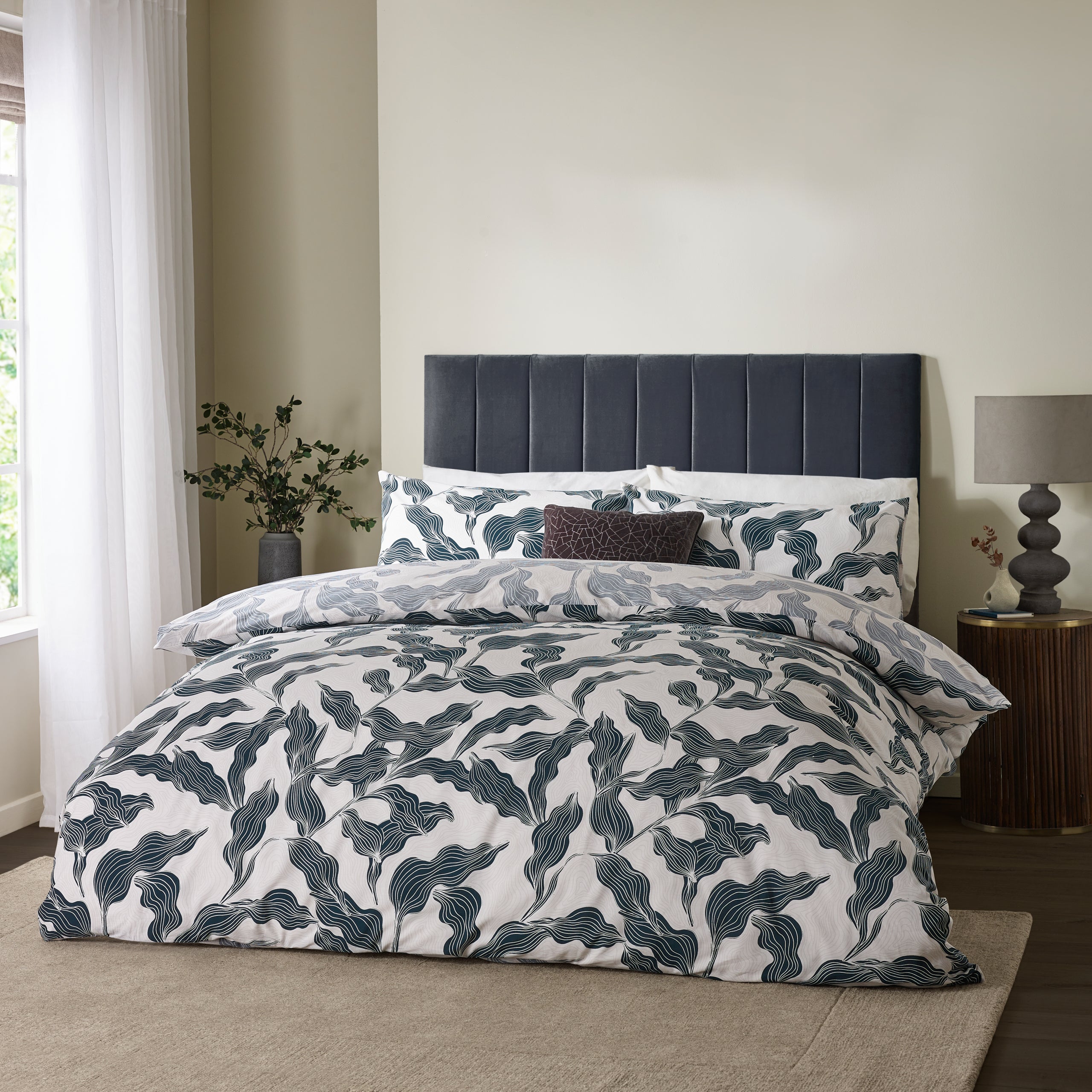 Lauro Printed Reversible Duvet Cover Set