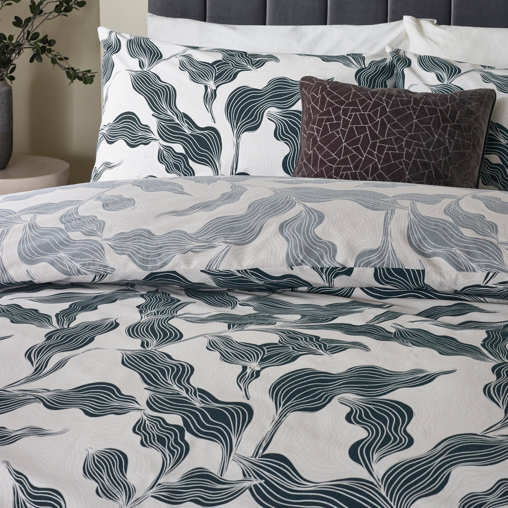 Lauro Printed Reversible Duvet Cover Set