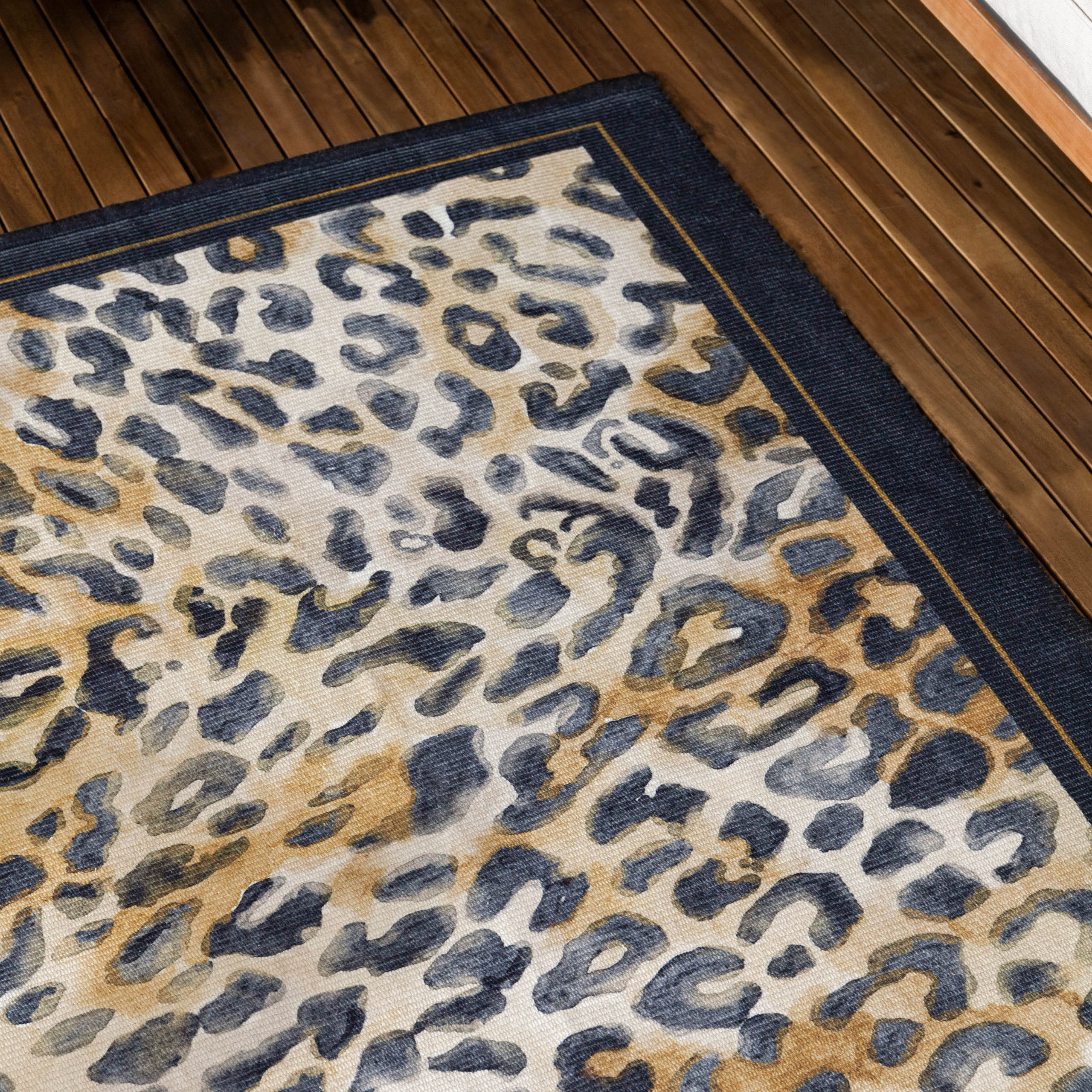 Leopardis Leopard Printed Indoor/Outdoor Outdoor Rug