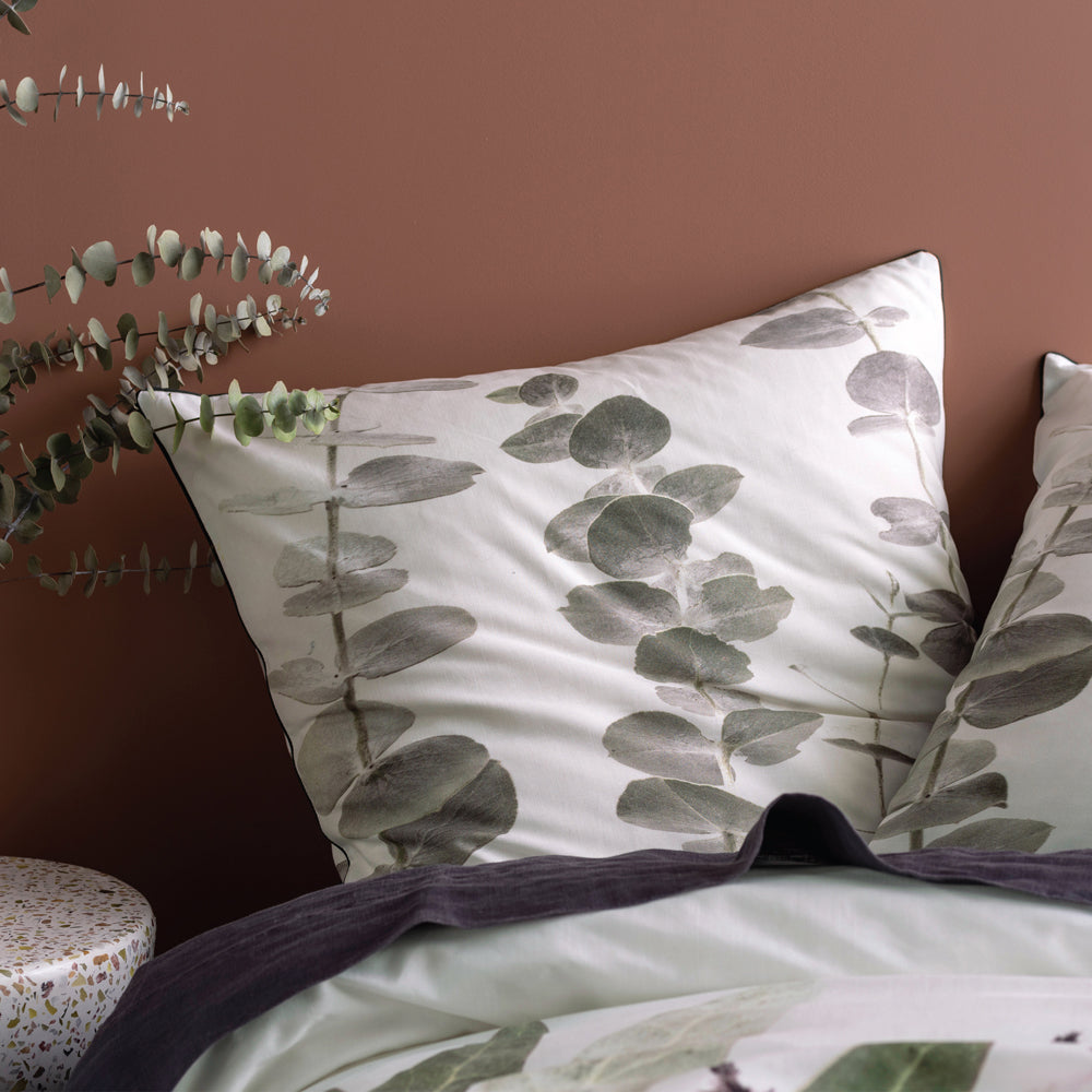 Alice Grandiflora Pillow Sham