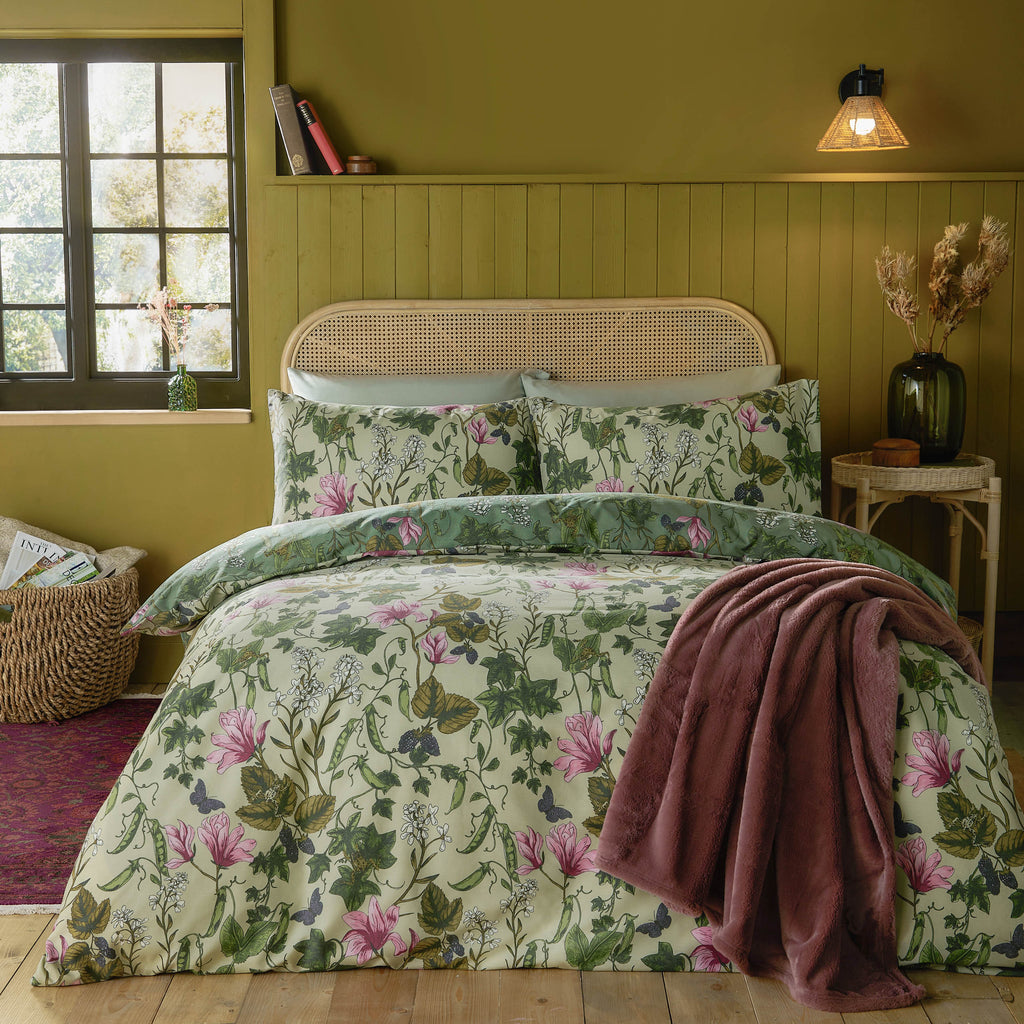 Mystic Berry Floral Reversible Duvet Cover Set