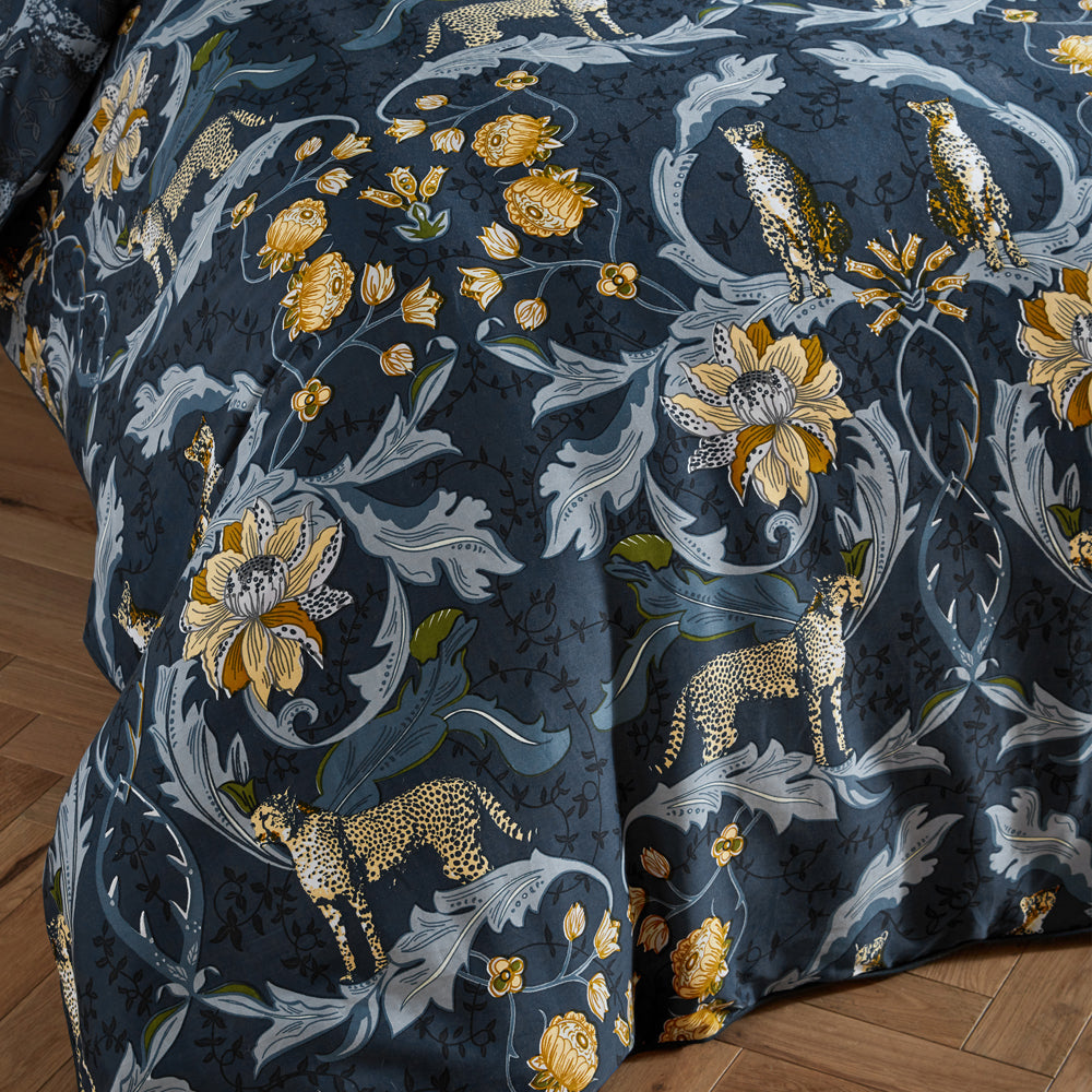 Nouvilla Cheetah Floral Duvet Cover Set