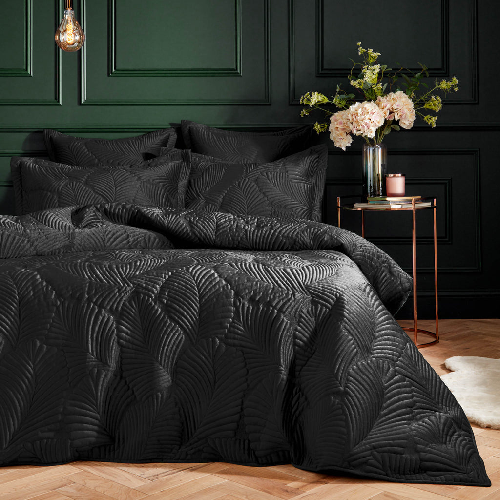Palmeria Quilted Velvet Duvet Cover Set