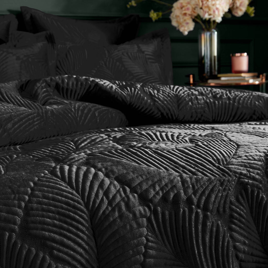 Palmeria Quilted Velvet Duvet Cover Set