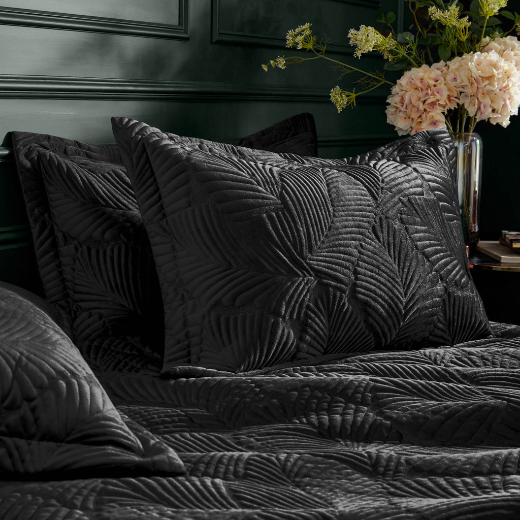 Palmeria Quilted Velvet Duvet Cover Set