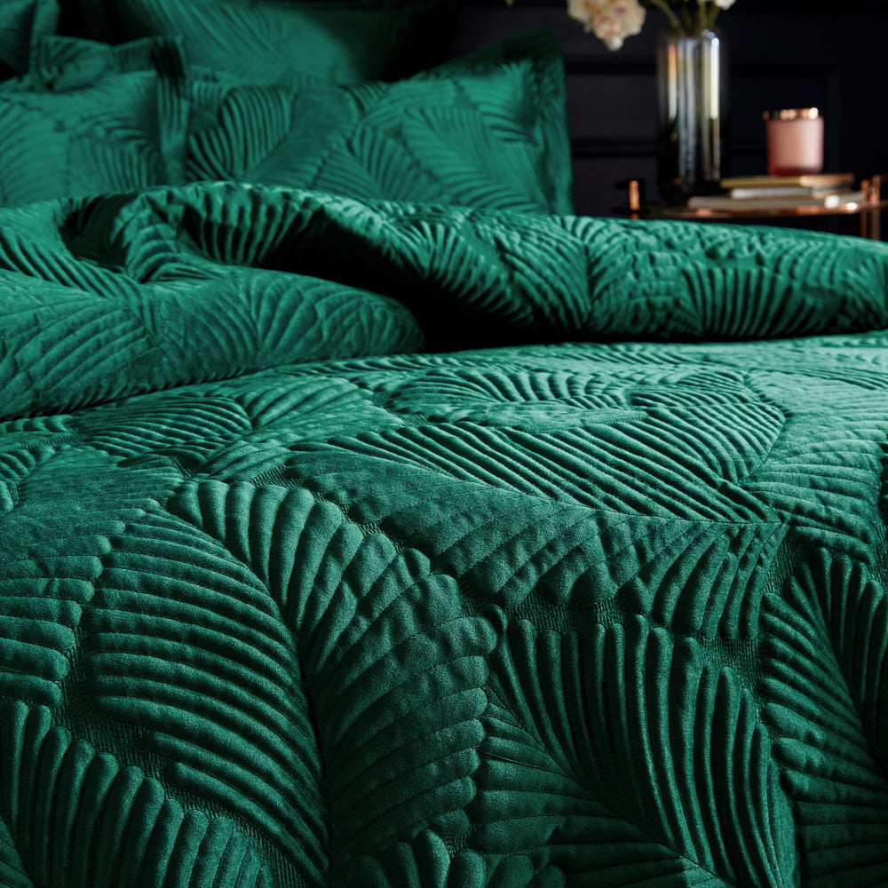 Palmeria Quilted Velvet Duvet Cover Set