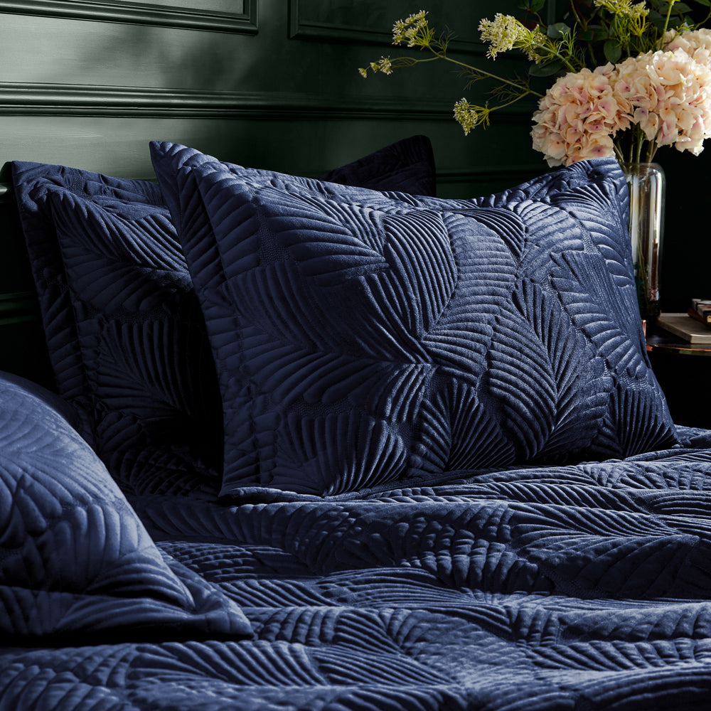 Palmeria Quilted Velvet Duvet Cover Set