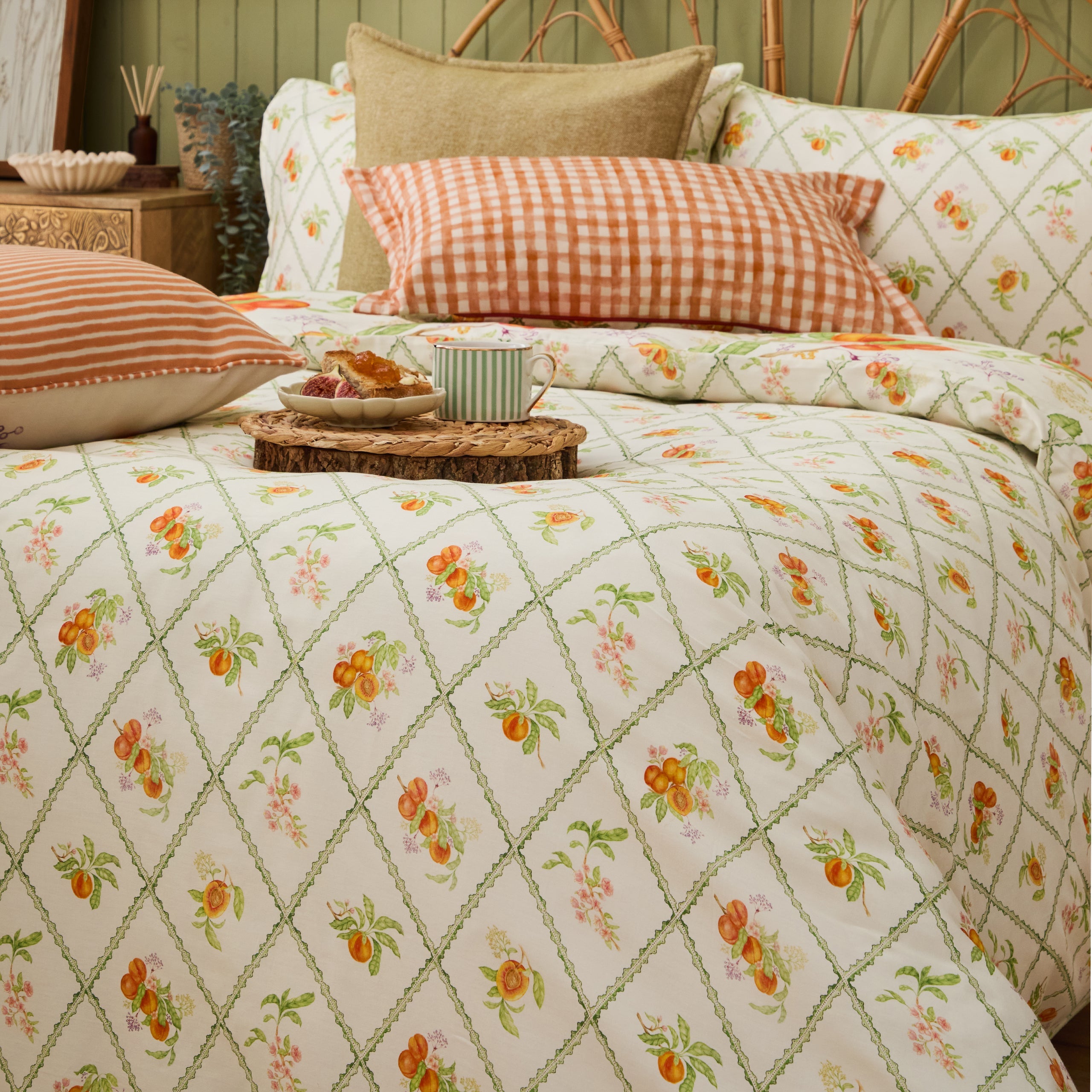 Peach Harvest Printed Duvet Cover Set