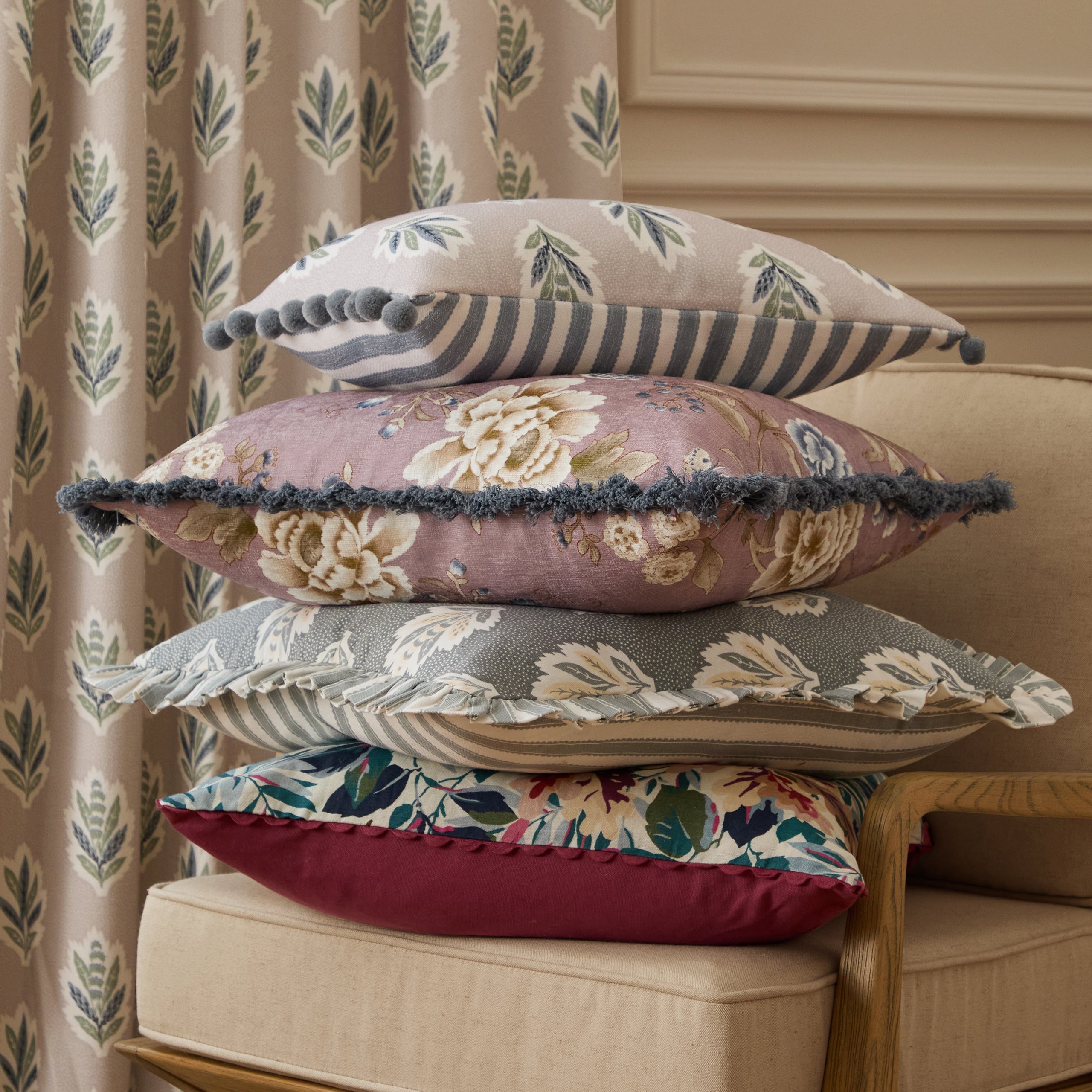 Porcelain Garden Chenille Cushion