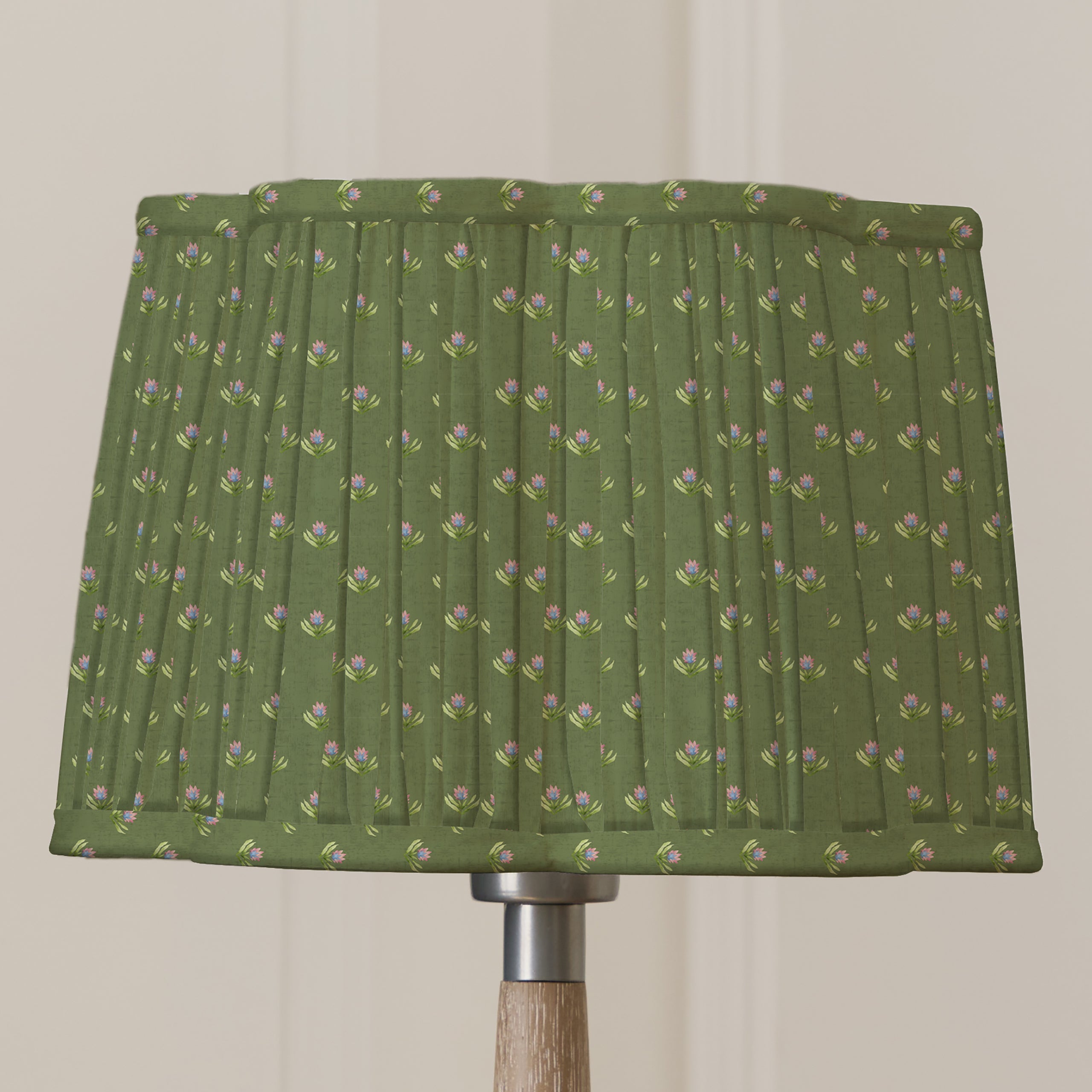 Raja Pleated Scalloped Lamp Shade