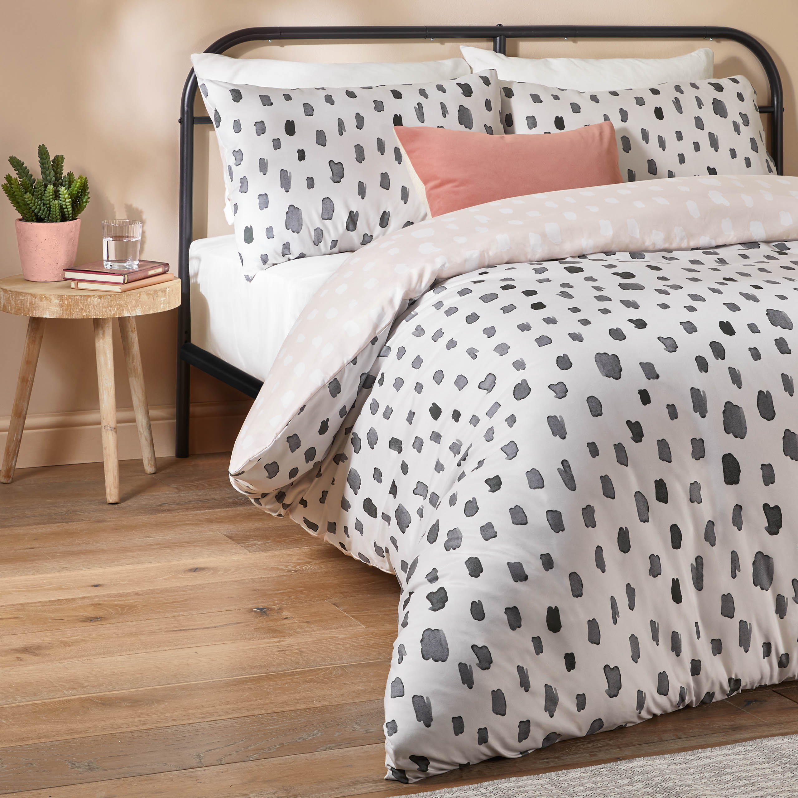 Robi Printed Soft Touch Duvet Cover Set