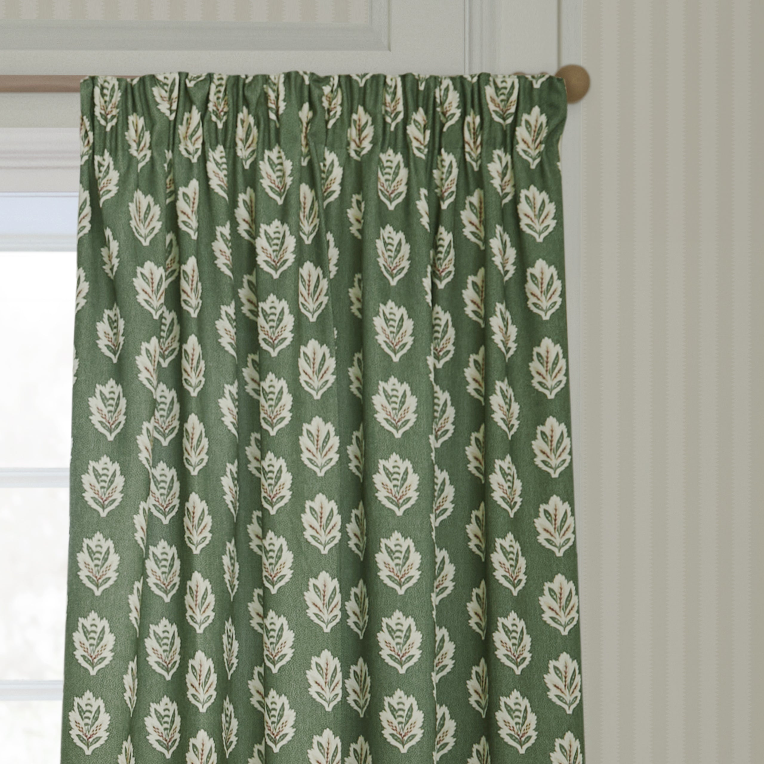 Sessile Leaf Motif Pencil Pleat Curtains
