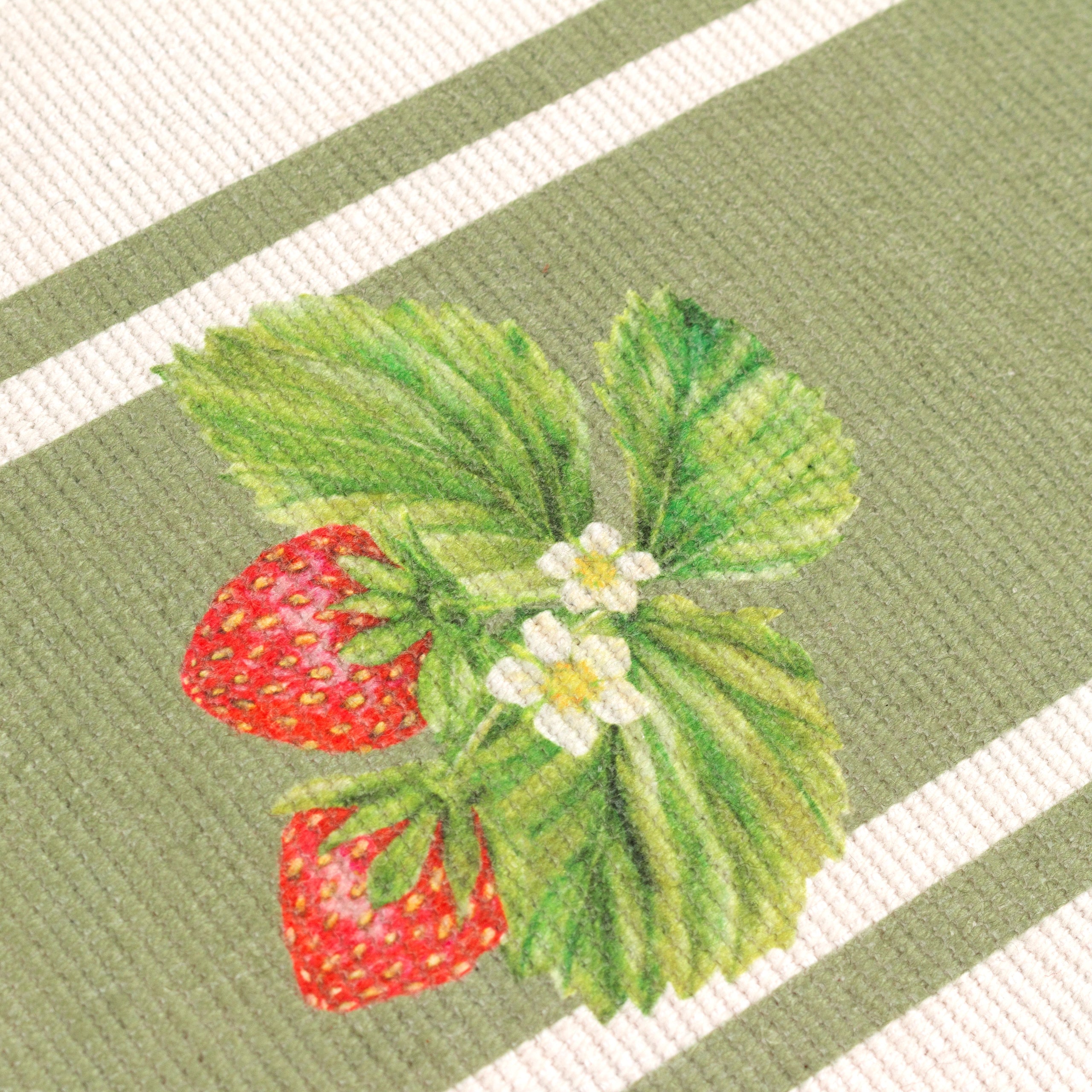 Strawberry Indoor/Outdoor Table Runner