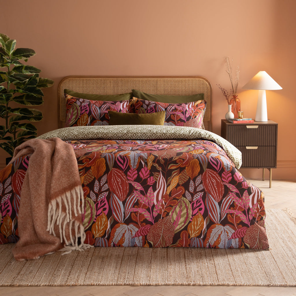Utopia Printed Reversible Duvet Cover Set