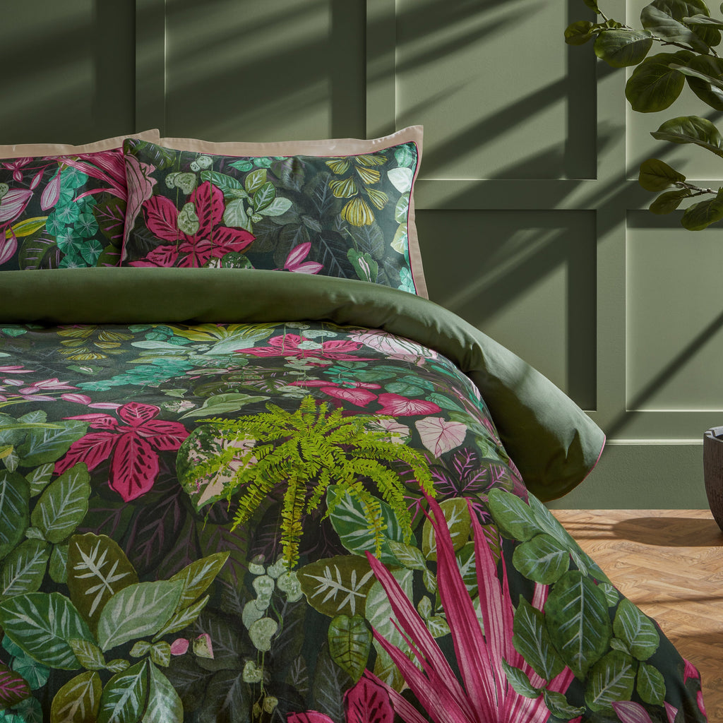 Veadeiros Exotic Floral Duvet Cover Set