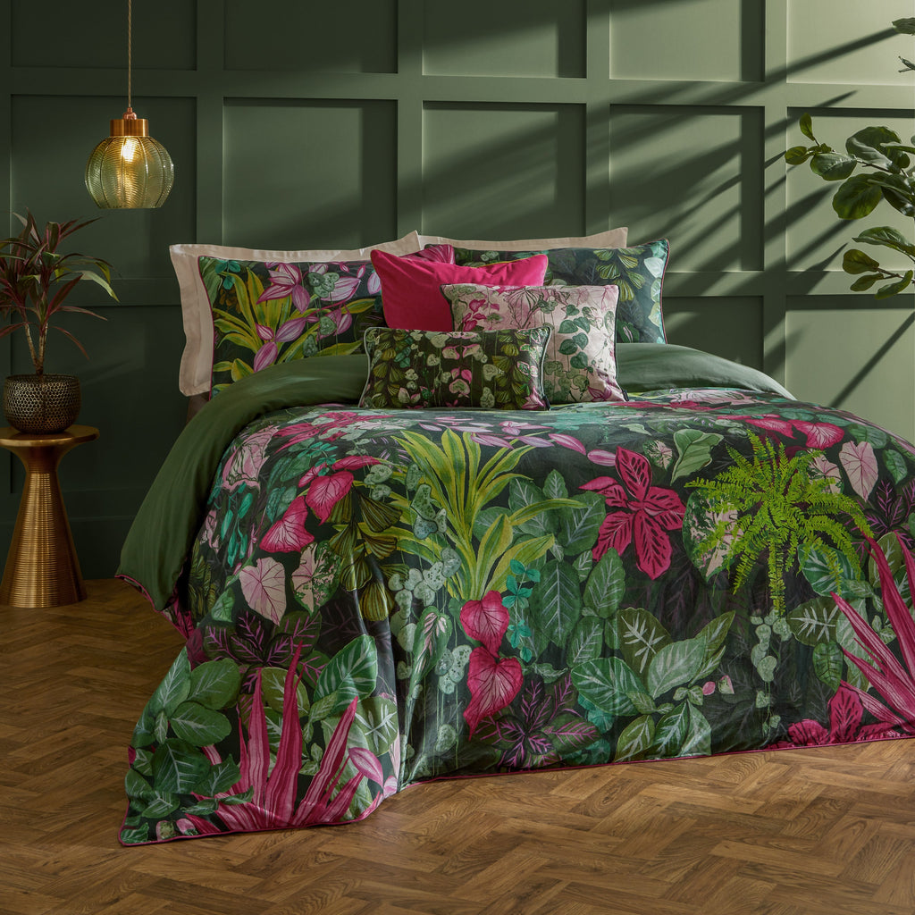 Veadeiros Exotic Floral Duvet Cover Set
