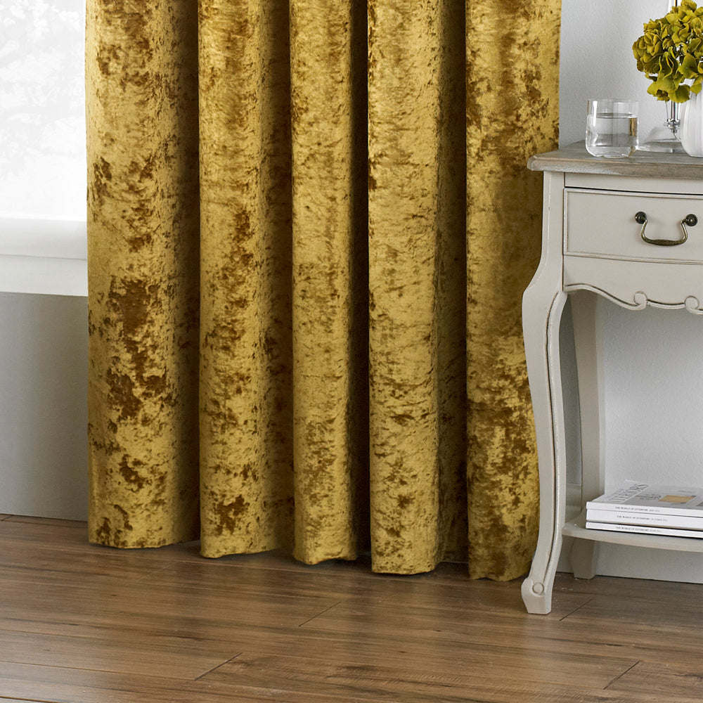 Verona Crushed Velvet Eyelet Curtains