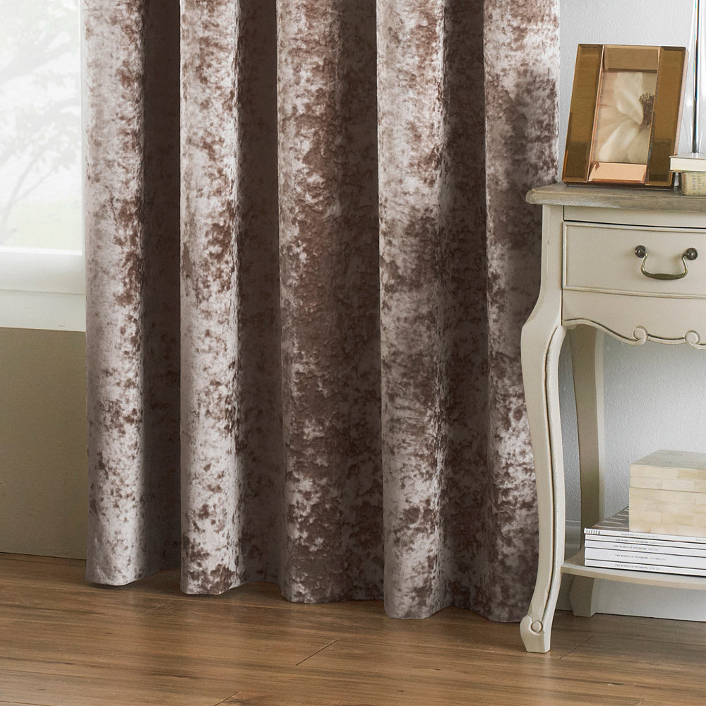 Verona Crushed Velvet Eyelet Curtains