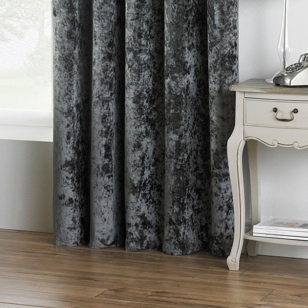 Verona Crushed Velvet Eyelet Curtains