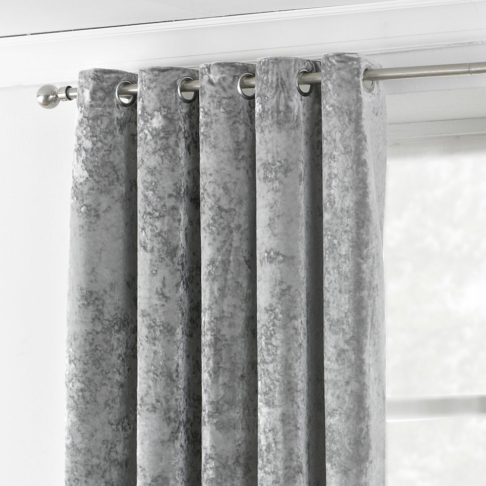 Verona Crushed Velvet Eyelet Curtains