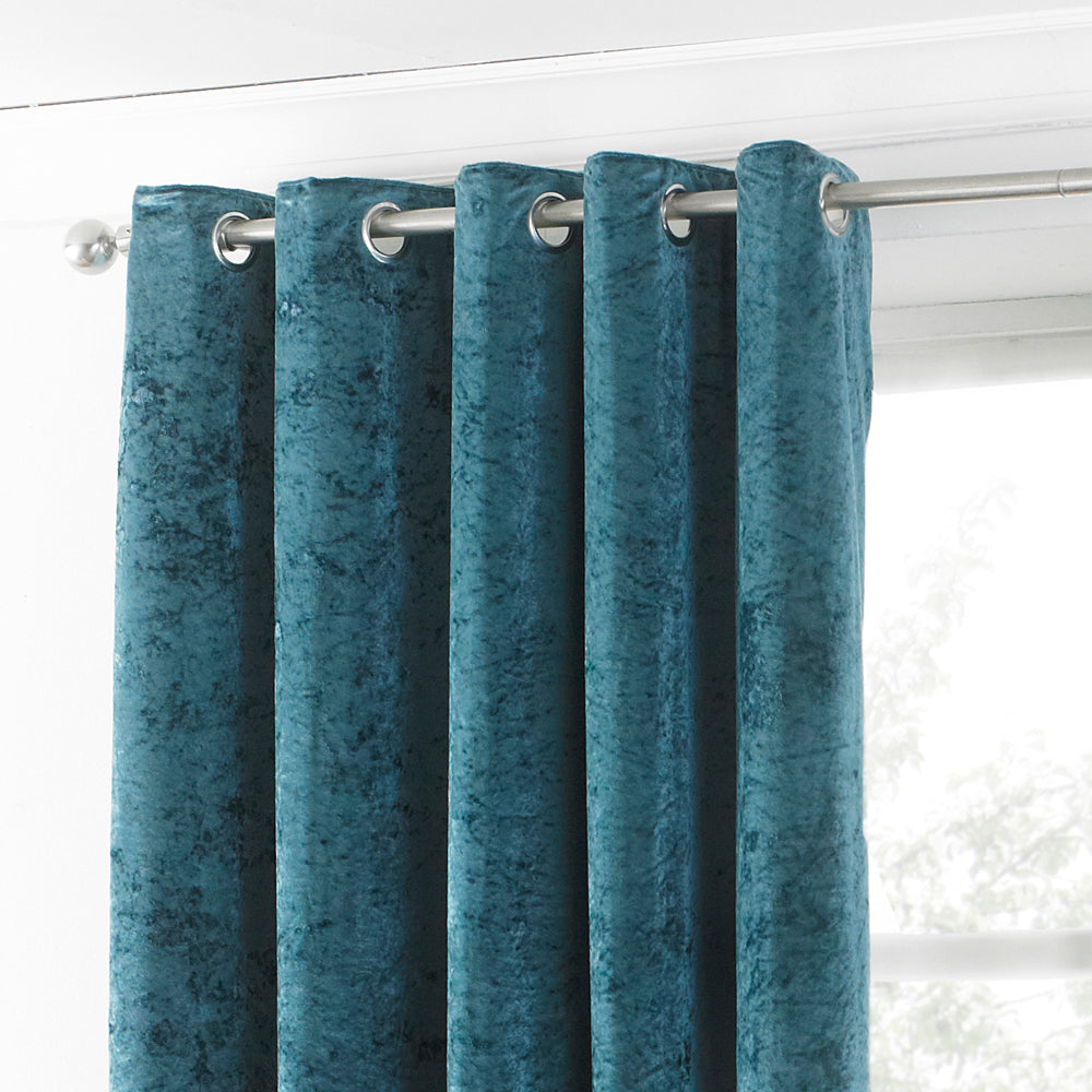 Verona Crushed Velvet Eyelet Curtains