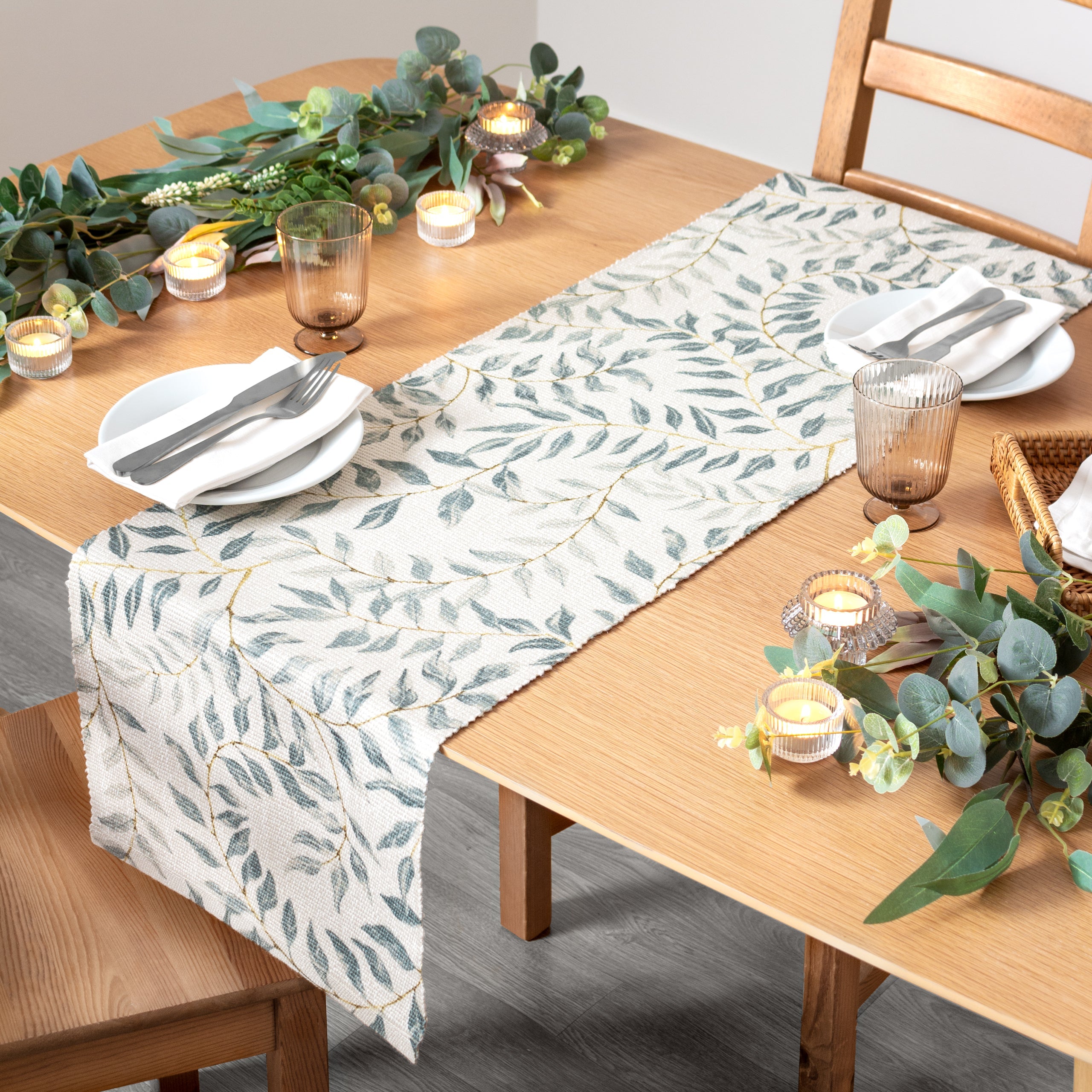 Vinea Indoor/Outdoor Table Runner