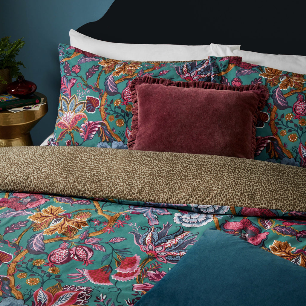 Viranai Exotic Floral Duvet Cover Set