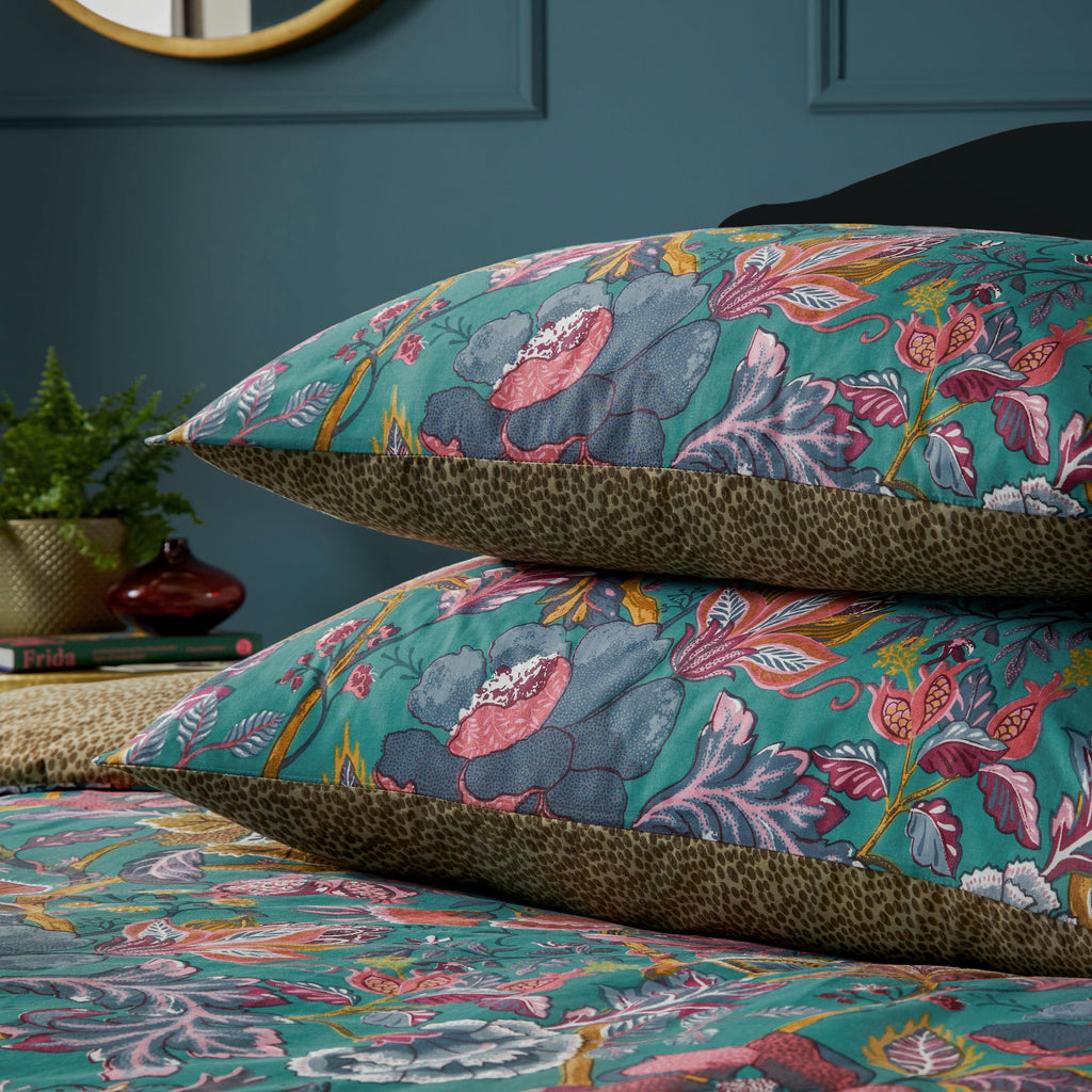 Viranai Exotic Floral Duvet Cover Set